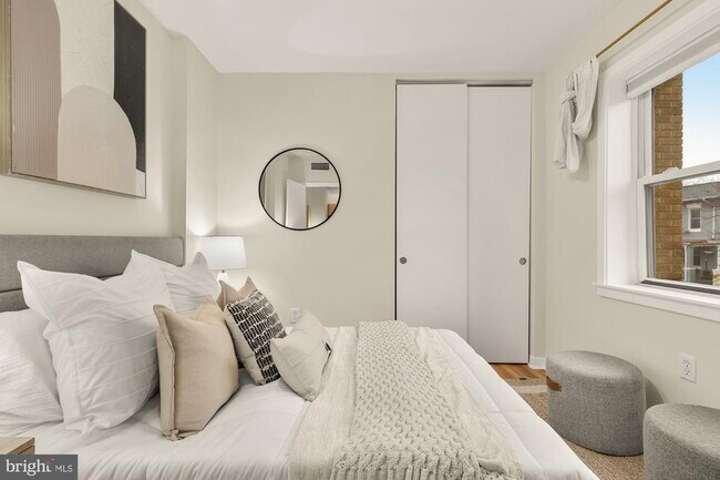 Foto del edificio - 3534 10th St NW