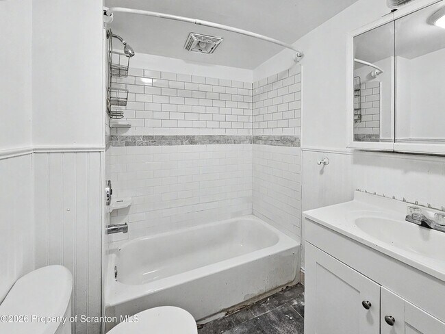 Foto del edificio - 907 Green Ridge St