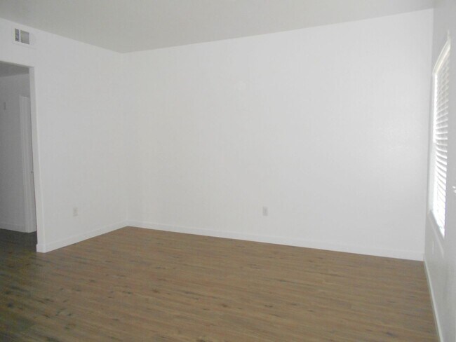 Foto del edificio - Charming 2 Bedroom, 2 Bathroom Home!
