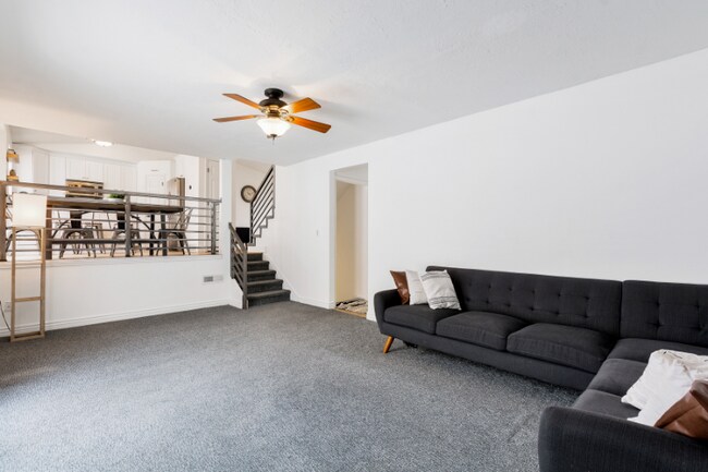 Foto del edificio - 6167 Eagle Nest Dr