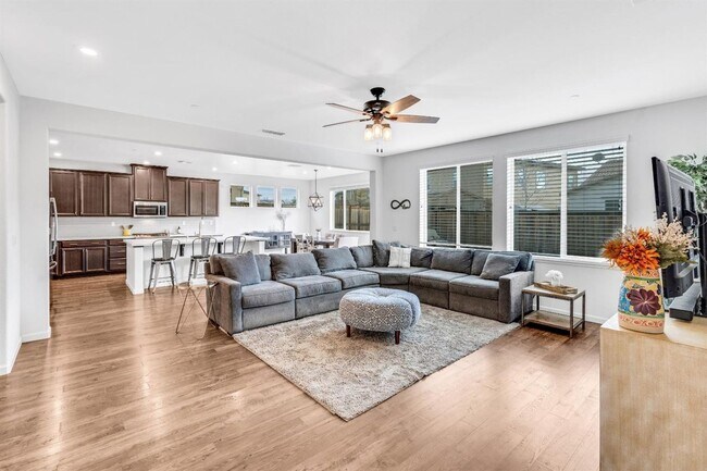 Foto del edificio - Rocklin 3 Bed 2.5 Bath Solar Gem