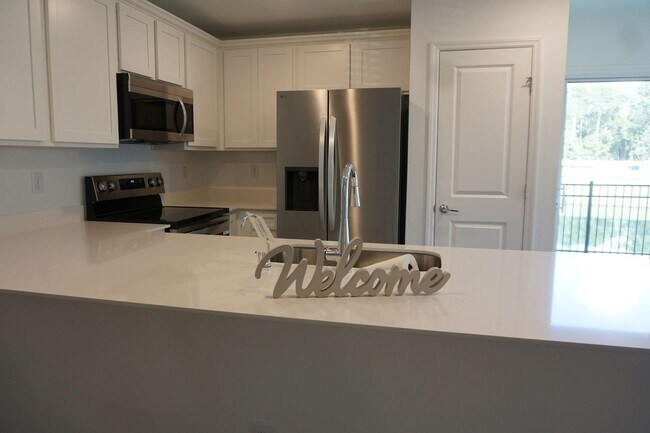 Foto del edificio - 6095 Falcon Gate Ln