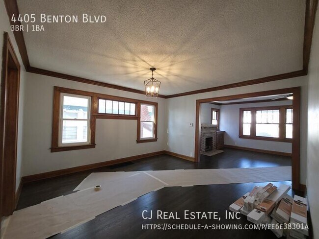 Building Photo - 4405 Benton Blvd