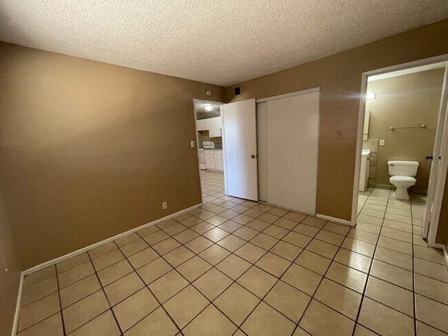 Building Photo - 3719 Hazelwood St