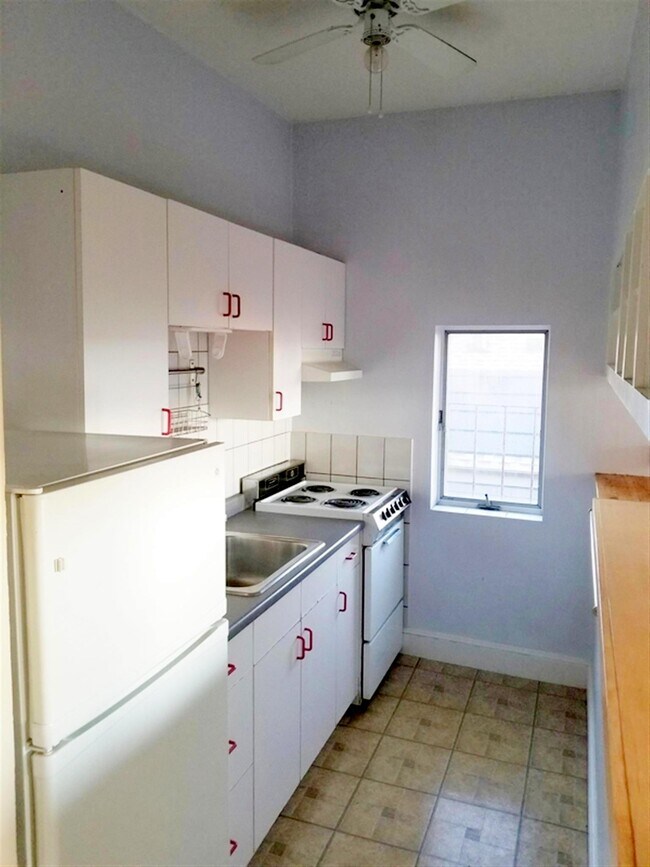 Building Photo - 863 Massachusetts Ave