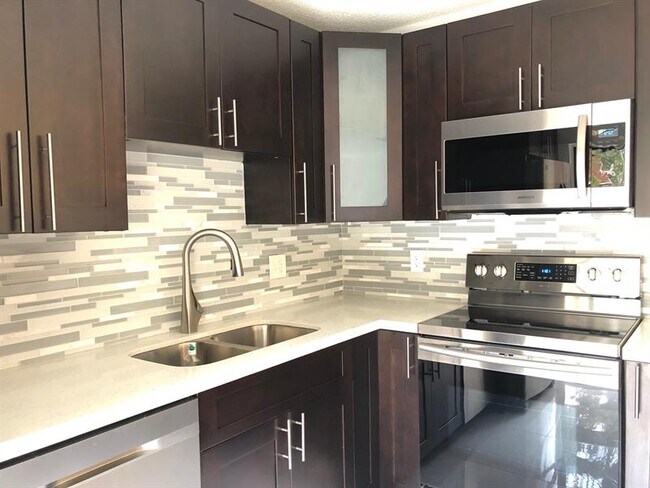 Foto del edificio - 9934 NW 6th Pl