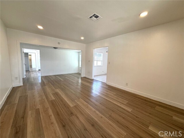 Foto del edificio - 7062 Calvin Ave