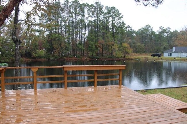 Foto del edificio - 110 Sandalwood Dr