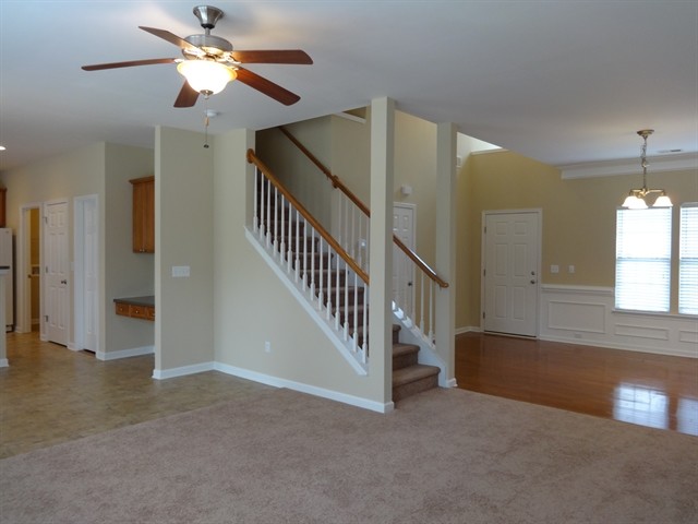 Building Photo - 108 Sarmiento Ln