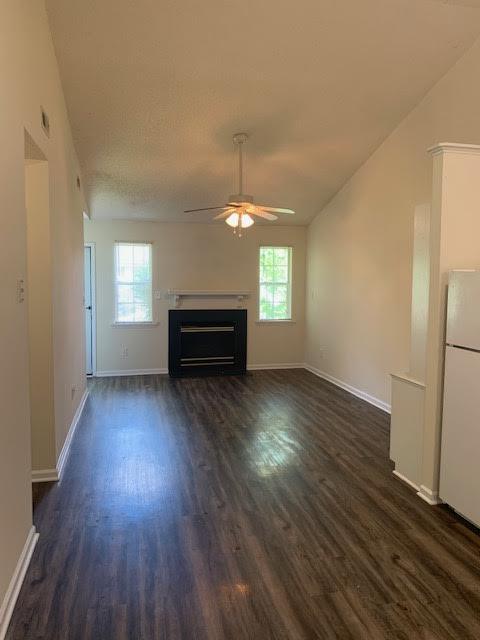 Foto del edificio - "Charming 2-Bed, 2-Bath Duplex in Wintervi...