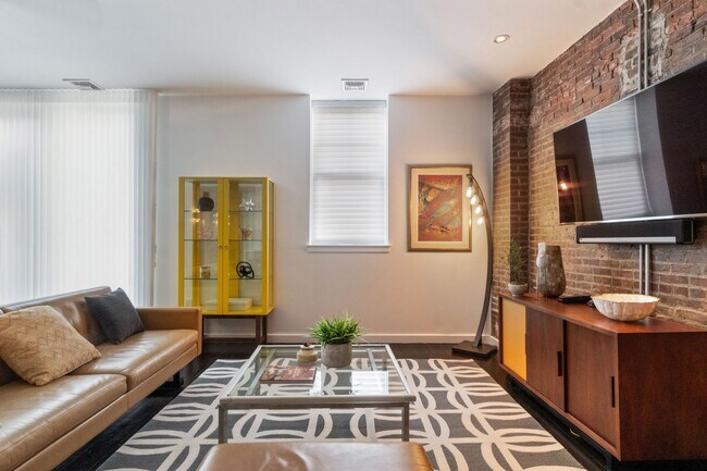 Foto del edificio - 136 Arlington St