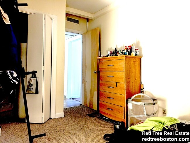 Foto del edificio - 1131 Commonwealth Ave