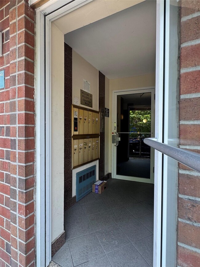 Building Photo - 7103 Fresh Pond Rd