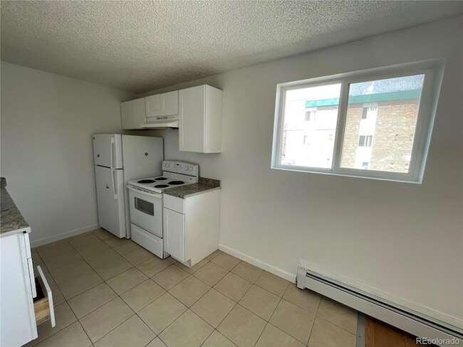 Photo - 1622 Alton St Apartment