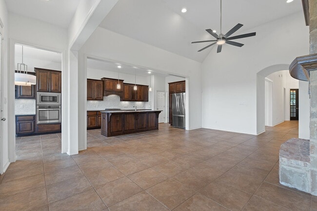 Building Photo - 13271 Mesa Verde Dr