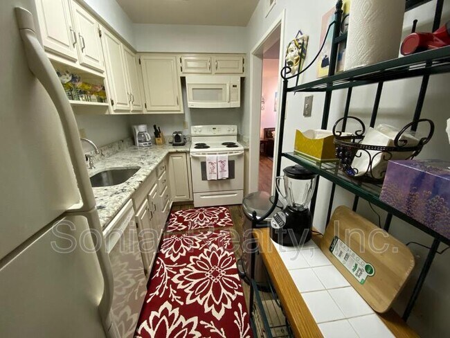 Foto del edificio - 2511 St Charles Ave