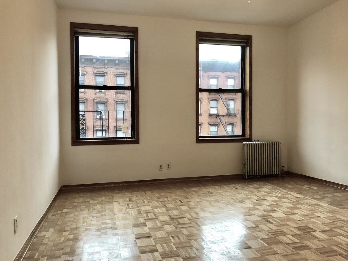 Primary Photo - 93 2nd Ave
