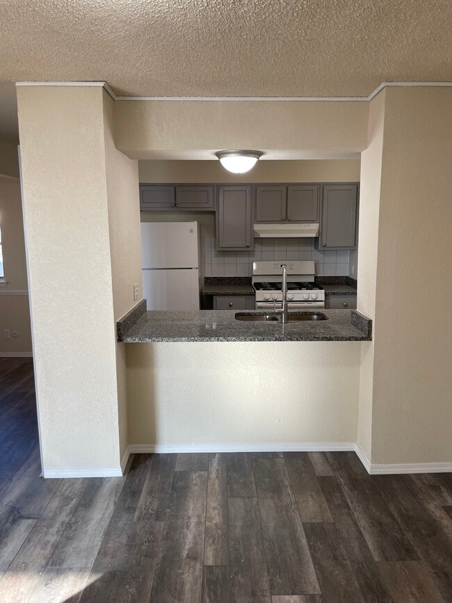 Building Photo - 4740 Tumbleweed Ave