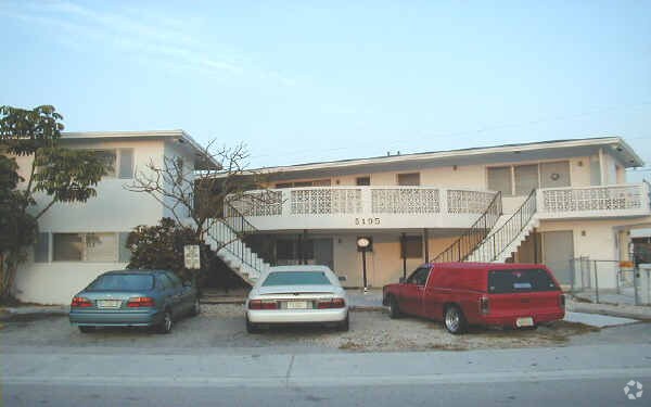 Building Photo - 5195 NE 18th Ave