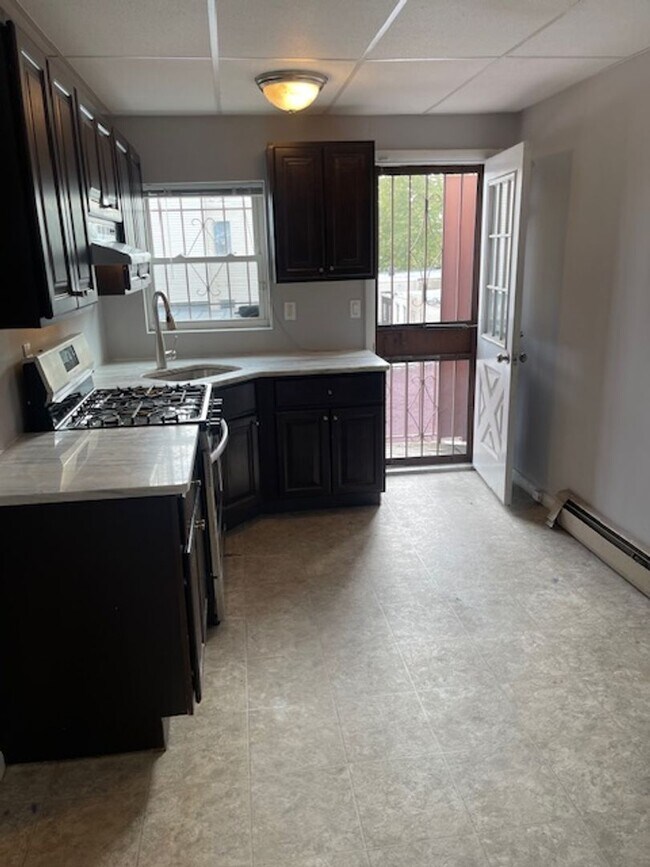 Foto del edificio - 3532 Wharton St