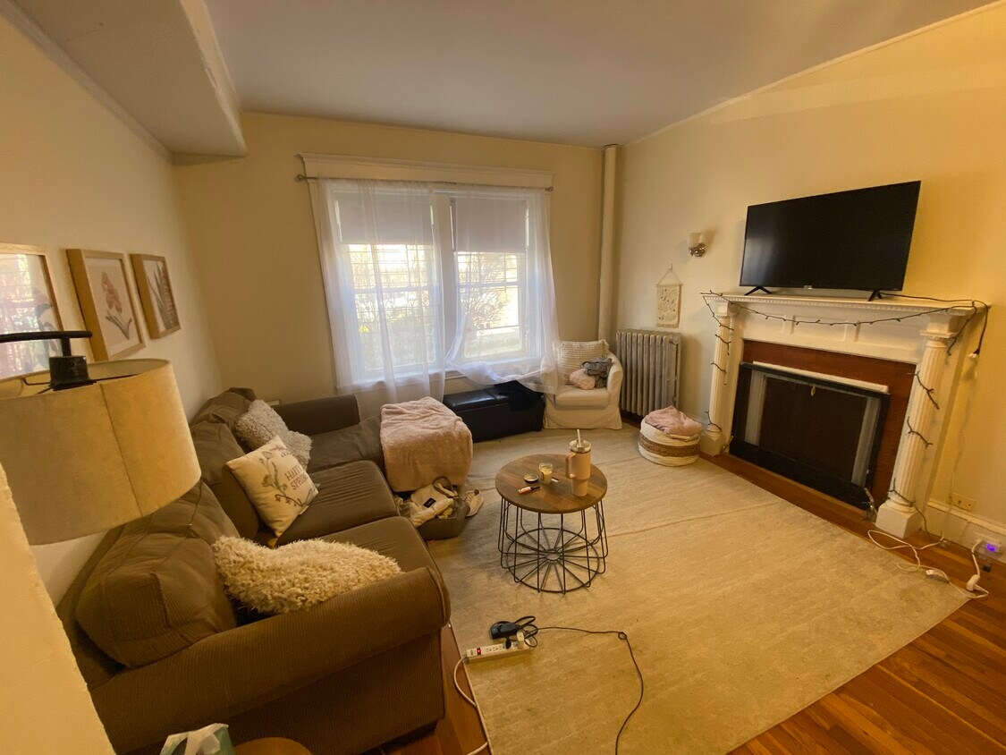 Foto principal - 116 Englewood Ave