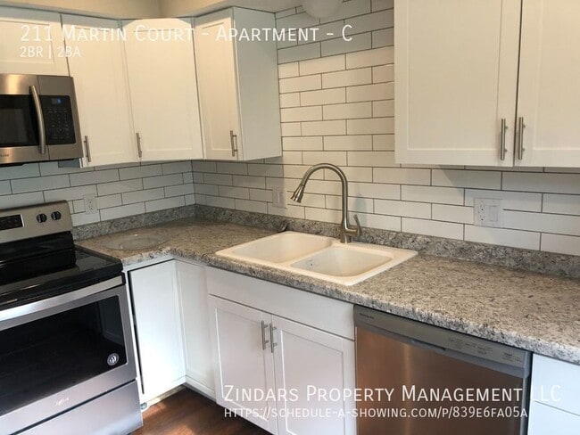 Foto del edificio - 211 Martin Ct