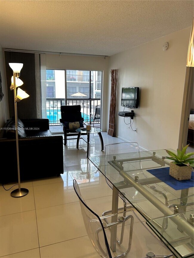 Foto del edificio - 201 178th Dr