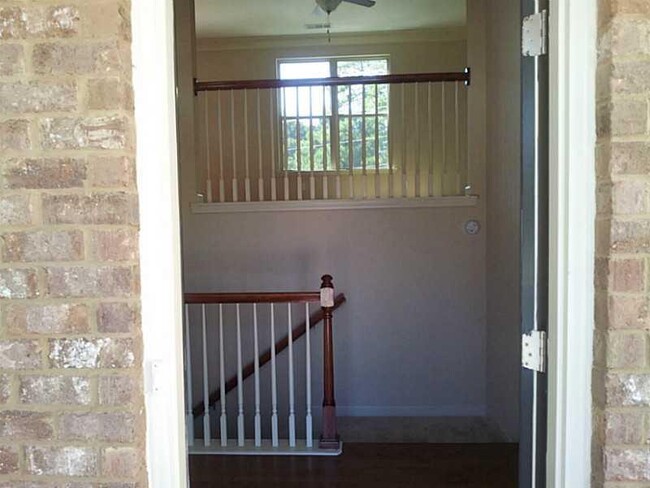 Foto del edificio - 1681 Scenic Pines Dr