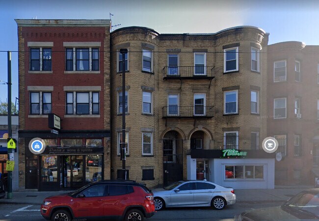 Foto del edificio - 698 Huntington Ave