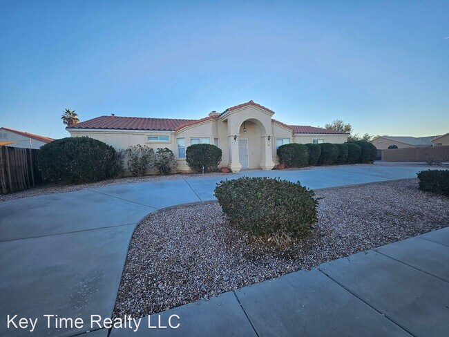 Foto del edificio - 3 br, 2.5 bath House - 5154 S. Silver Bull...