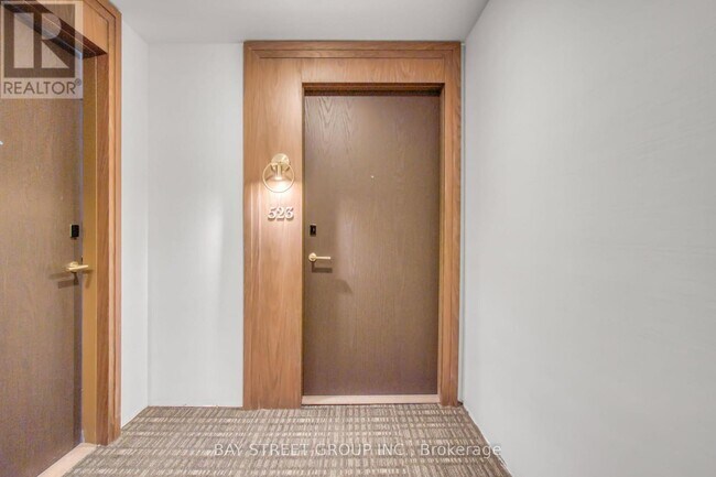 Photo du bâtiment - 6 Greenbriar Rd