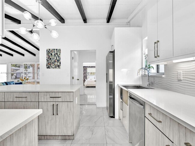 Foto del edificio - 2454 Nassau Ln