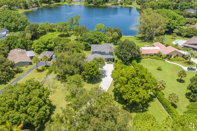 Residents of Lake Park, West Palm Beach, FL enjoy vast land and private waterfront views.