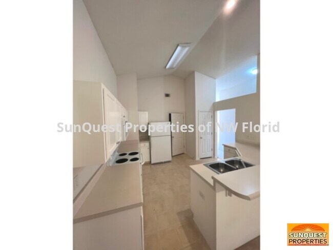 Foto del edificio - 711 Marsh Harbor Dr