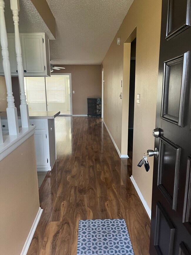 Foto del edificio - 2888 Bancroft Cir E
