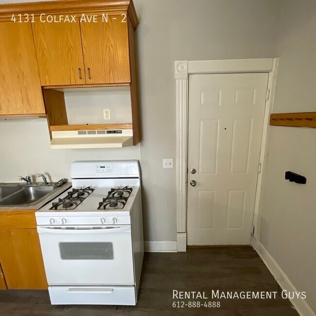 Foto del edificio - Nice 2 Bedroom! Laundry included, Off stre...
