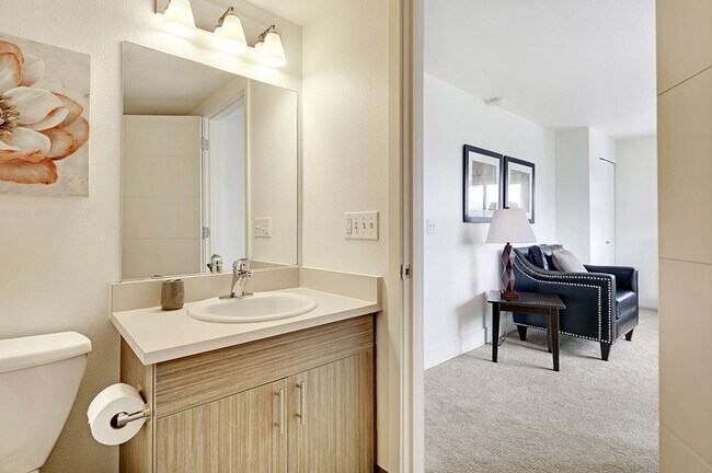 Interior Photo - The Hudson