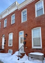 Building Photo - 825 S Bouldin St