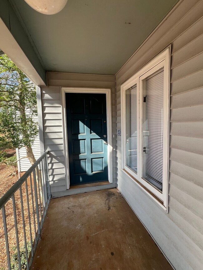 Photo - Spacious Updated One Bedroom Unit Townhome