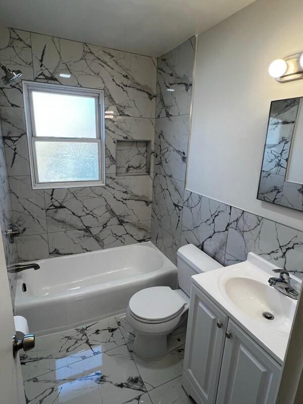 Building Photo - 5407 Quintana St