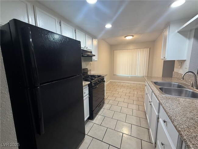 Building Photo - 2853 Wheelwright Dr