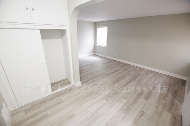 Building Photo - 8008 Olive St