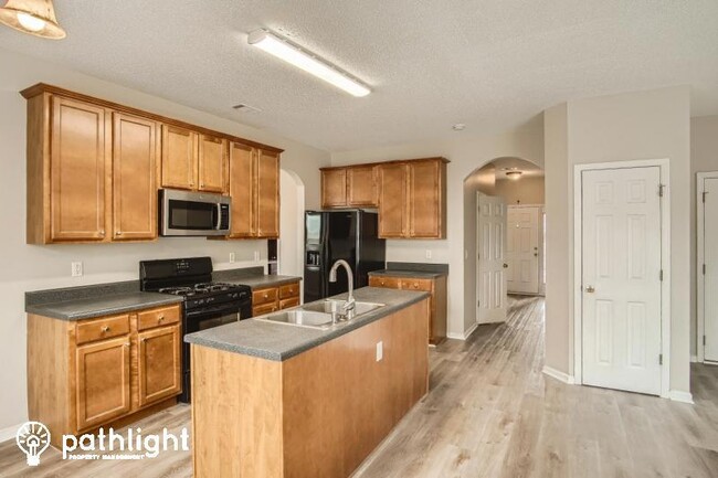 Building Photo - 230 Hudson Ridge