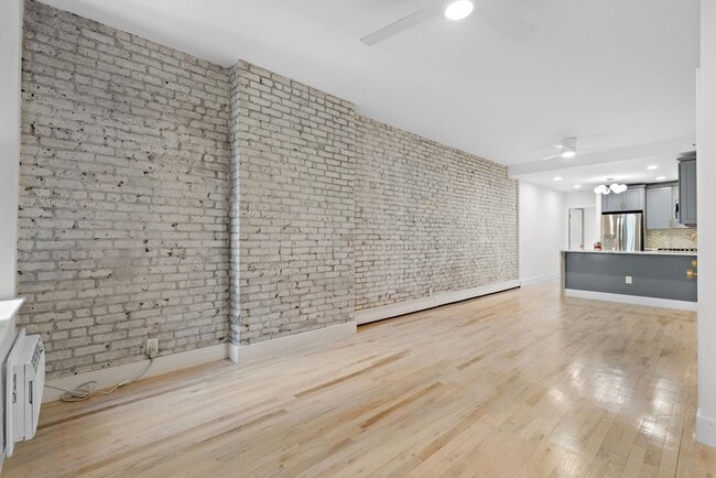 Building Photo - 1120 Hudson St