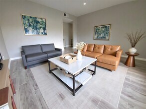 Building Photo - 8100 Creekbend Dr