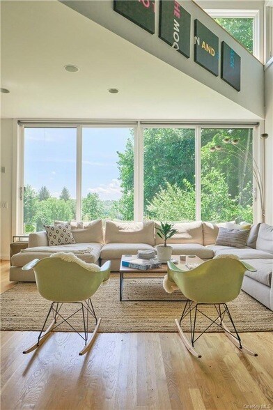 Foto del edificio - 194 Pleasant Ridge Rd