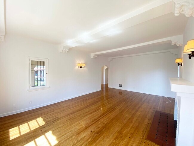 Foto del edificio - 1169 S Crescent Heights Blvd