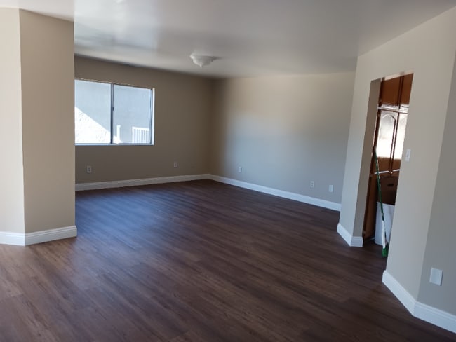 Building Photo - 13319 Castana Ave