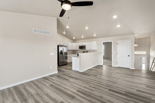 Building Photo - 1470 Ruth Ave