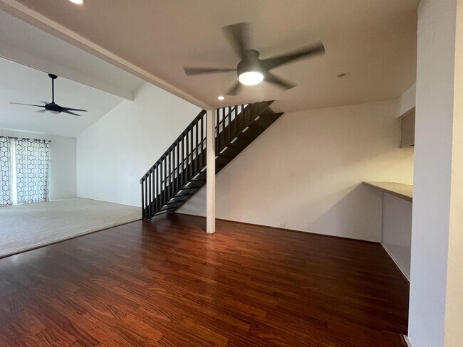 Building Photo - 98-431-431 Kaalo St